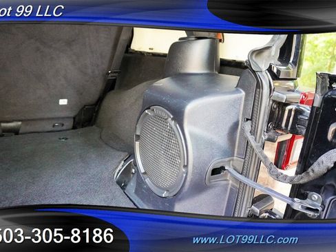 Used 2011 Jeep Wrangler Unlimited 70th Anniversary w/ Connectivity Group AWD/4WD image 17