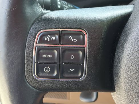 Used 2014 Jeep Wrangler Unlimited Sahara w/ Connectivity Group AWD/4WD image 19