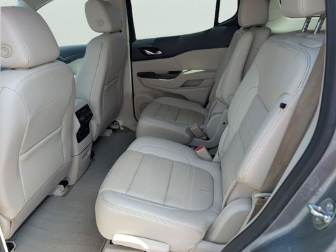 Used 2023 GMC Acadia Denali w/ Denali Technology Package FWD image 15