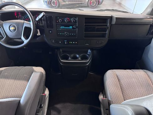 Used 2024 Chevrolet Express 3500 LS image 10