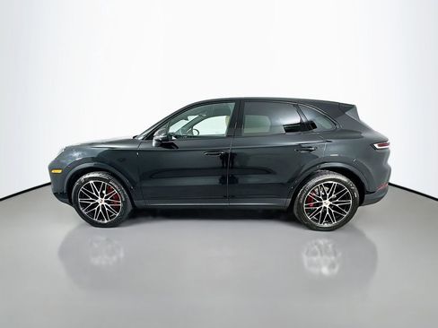 Certified 2025 Porsche Cayenne S AWD/4WD image 2