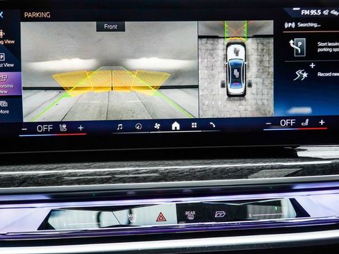 Used 2025 BMW 740i RWD image 27
