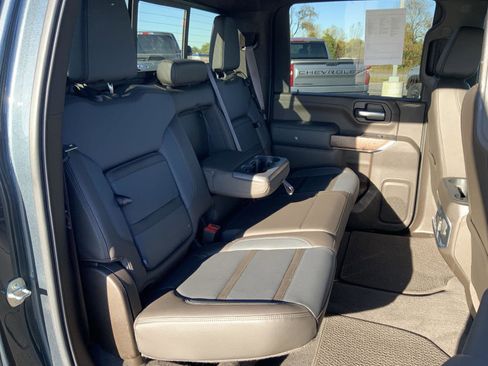 Used 2020 GMC Sierra 3500 Denali w/ Denali Ultimate Package image 75