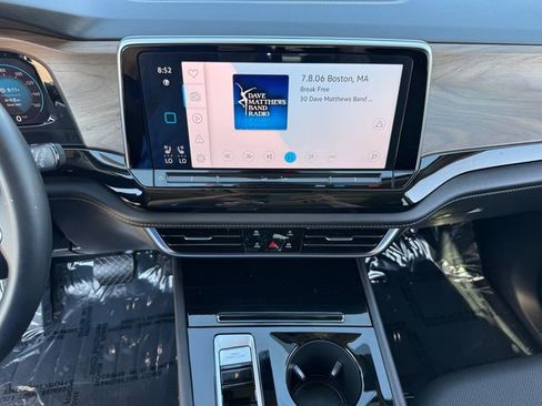 Used 2025 Volkswagen Atlas SE w/ Panoramic Sunroof Package AWD/4WD image 26