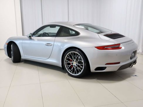 Used 2018 Porsche 911 Carrera S RWD image 3