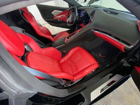Used 2021 Chevrolet Corvette Stingray Premium Conv w/ Z51 Performance Package RWD image 32
