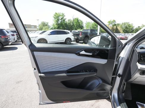 Used 2024 Volkswagen Taos S AWD/4WD image 8