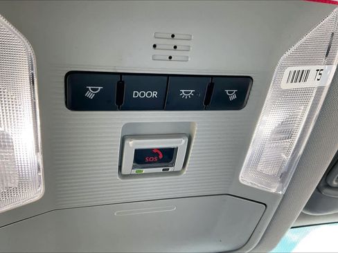 Used 2024 Toyota RAV4 XLE image 32