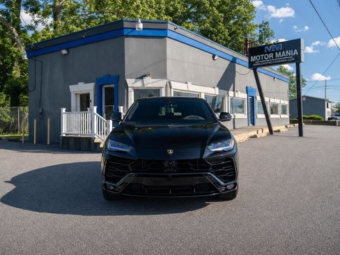 Used 2022 Lamborghini Urus AWD/4WD image 2