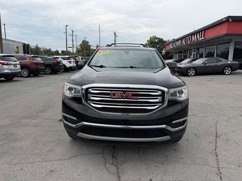 Used 2017 GMC Acadia SLT AWD/4WD image 8
