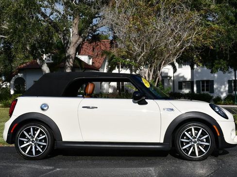 Used 2021 MINI Cooper S image 44
