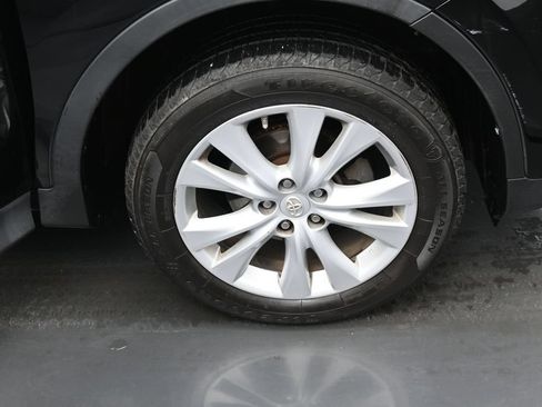 Used 2015 Toyota RAV4 Limited w/ Technology Package AWD/4WD image 39