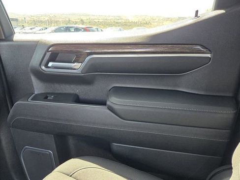 Used 2023 GMC Sierra 1500 SLE image 12