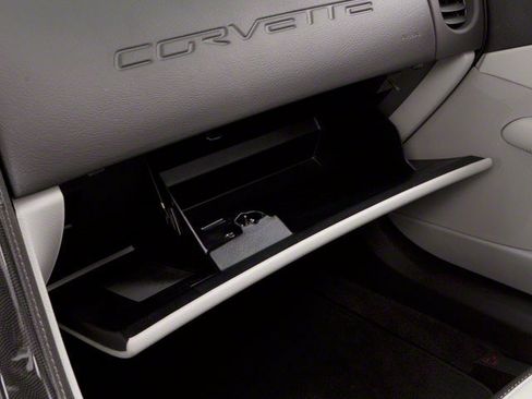 Used 2010 Chevrolet Corvette Grand Sport w/ Preferred Equipment Group RWD image 18