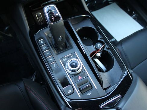 Used 2024 Maserati Levante GT Ultima image 20