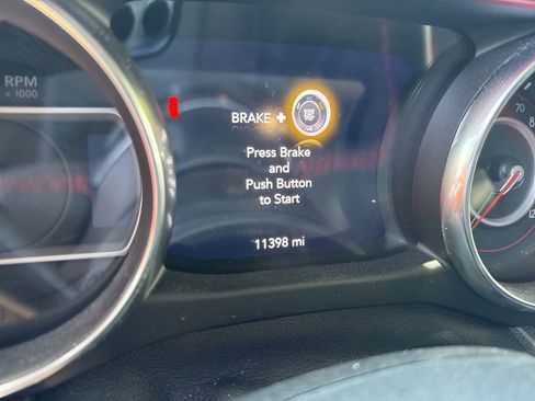 Used 2019 Jeep Wrangler Unlimited Rubicon AWD/4WD image 5