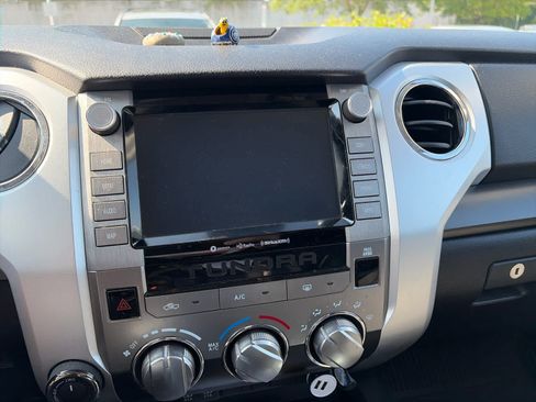 Certified 2021 Toyota Tundra SR5 AWD/4WD image 7