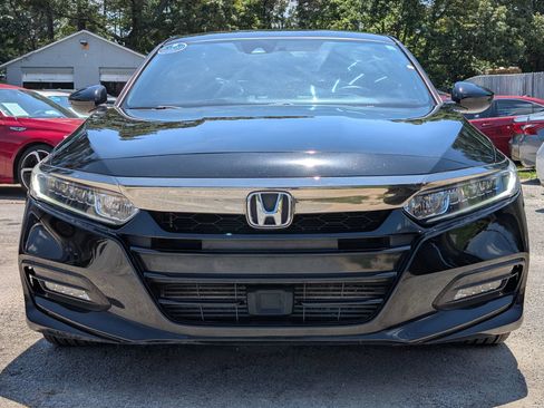 Used 2018 Honda Accord Sport image 2