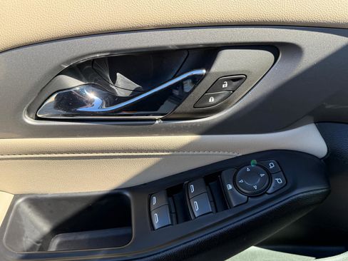 Used 2023 Chevrolet Traverse LS w/ Safety Package image 21