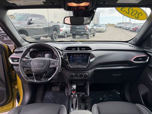 Used 2023 Chevrolet TrailBlazer RS w/ Sun and Liftgate Package image 13