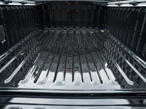 New 2026 RAM 1500 Laramie AWD/4WD image 11