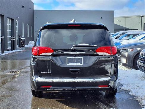 Certified 2024 Chrysler Voyager LX image 24