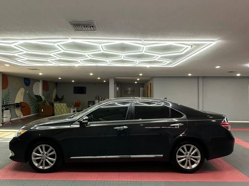 Used 2011 Lexus ES 350 image 3