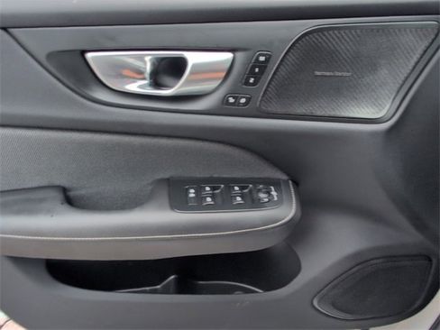 Certified 2024 Volvo S60 B5 Plus image 23