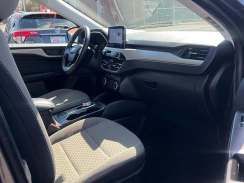 Used 2022 Ford Escape SE image 23