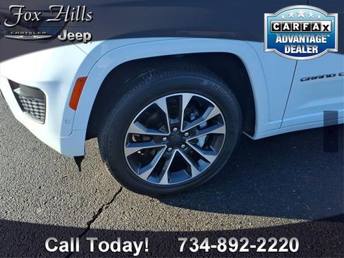 Certified 2023 Jeep Grand Cherokee Overland image 5