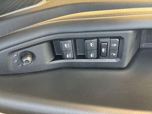 Used 2022 Jeep Grand Cherokee Limited image 7