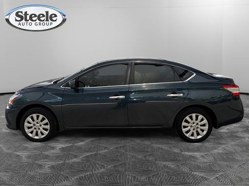 Used 2015 Nissan Sentra SV FWD image 2