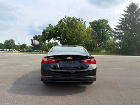 Used 2023 Chevrolet Malibu LT w/ Driver Confidence Package FWD image 4
