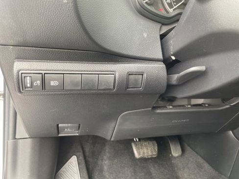 Used 2022 Toyota Corolla LE image 23