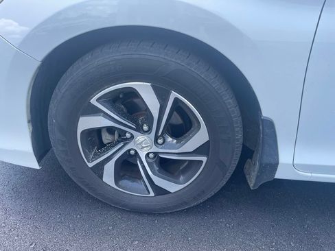 Used 2016 Honda Accord LX image 8