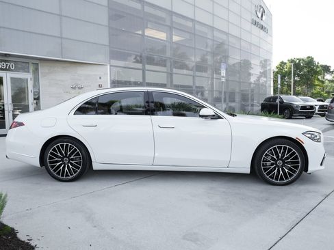 Used 2024 Mercedes-Benz S 580 4MATIC Sedan image 12