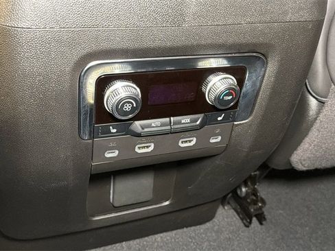 Used 2024 GMC Yukon Denali Ultimate image 20
