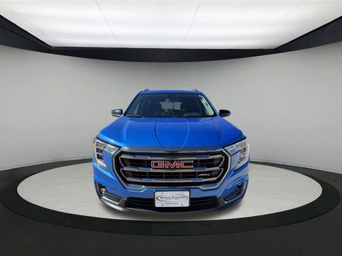 Used 2024 GMC Terrain AT4 image 2
