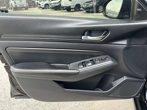 Used 2020 Nissan Altima 2.5 SR FWD image 21