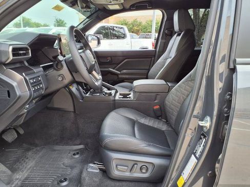 Used 2025 Toyota 4Runner TRD Off-Road Premium w/ Tow Technology Package AWD/4WD image 18