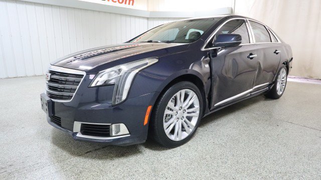 Used 2018 Cadillac XTS Luxury FWD image 2