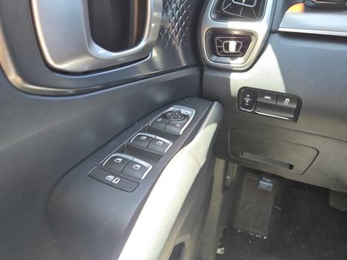 Certified 2021 Kia Sorento S AWD/4WD image 20