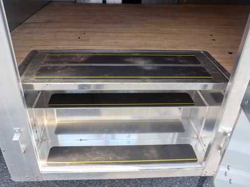 Used 2024 Isuzu NPR image 16