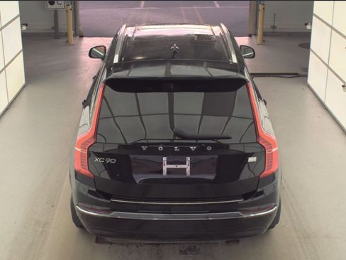 Used 2024 Volvo XC90 T8 Plus w/ Protection Package Premier image 9