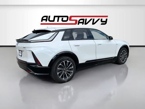 Used 2025 Cadillac Lyriq Sport RWD image 7