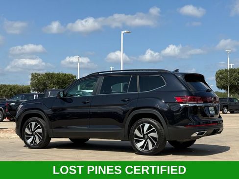 Used 2025 Volkswagen Atlas SE FWD image 3
