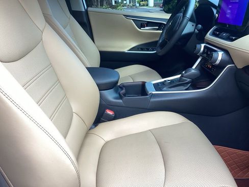 Used 2025 Toyota RAV4 Limited w/ Advanced Technology Package image 4