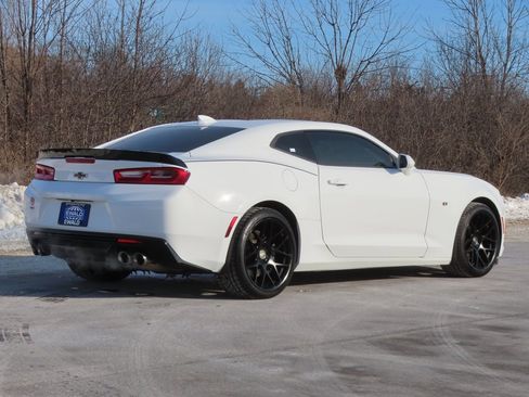 Used 2018 Chevrolet Camaro SS image 3
