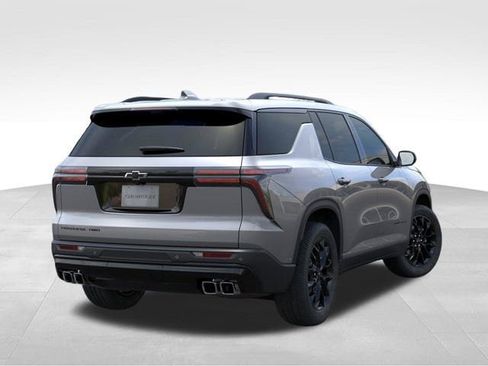 New 2026 Chevrolet Traverse LT w/ Midnight/Sport Edition AWD/4WD image 4