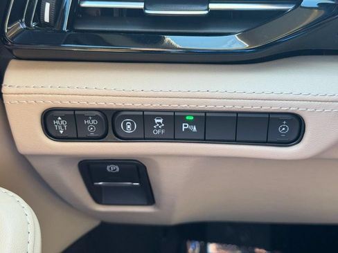 Certified 2026 Acura MDX w/ Advance Package AWD/4WD image 22